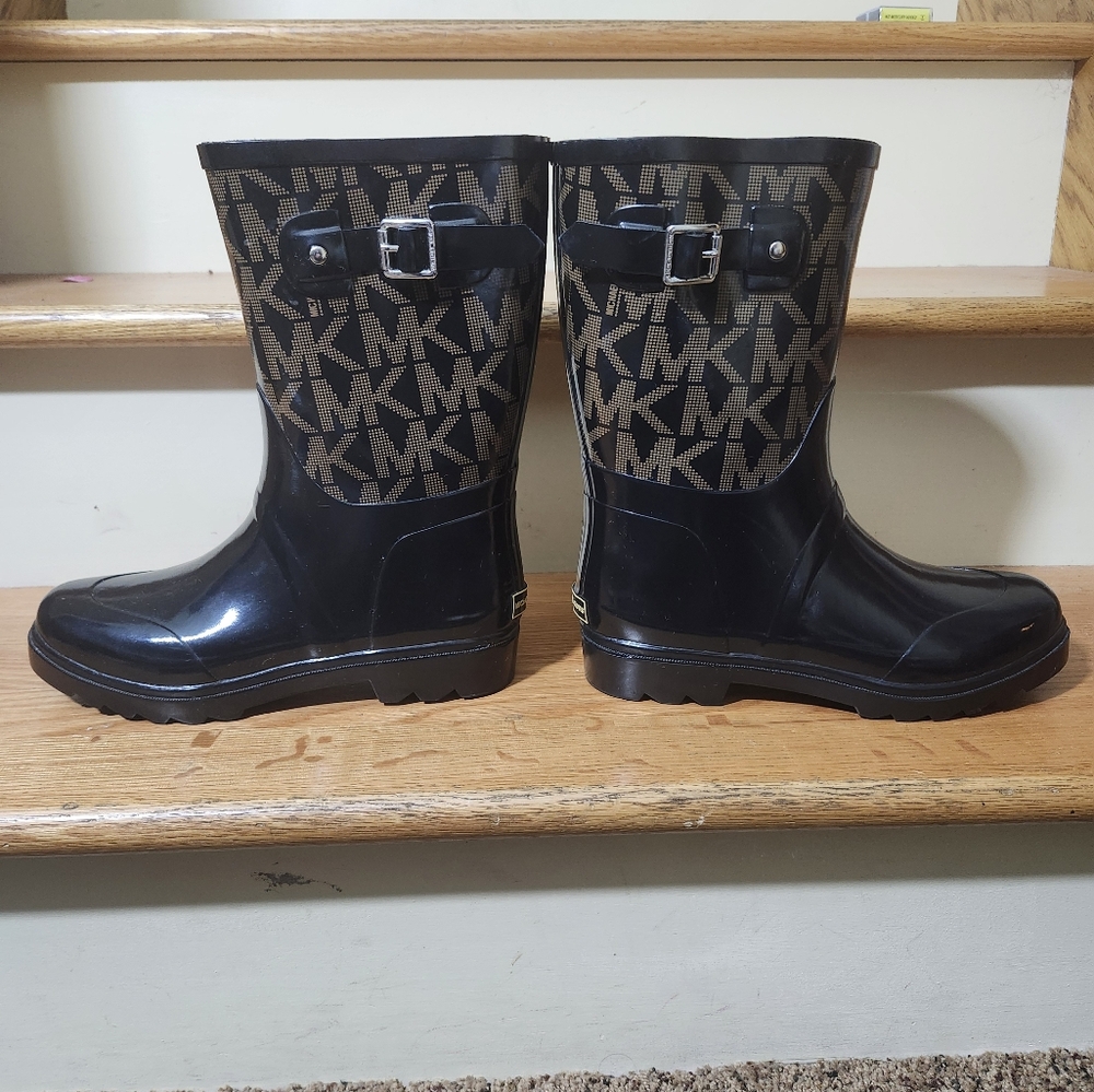 Michael Kors Logo Mid Rainboot Size 9